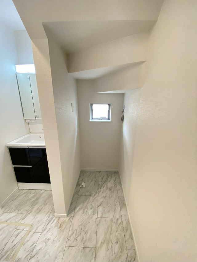 明石市大久保町高丘2丁目　新築戸建のランドリースペース