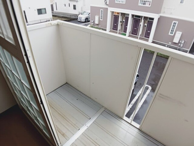 【バルコニー】 | サニーフィールドハウスＡ