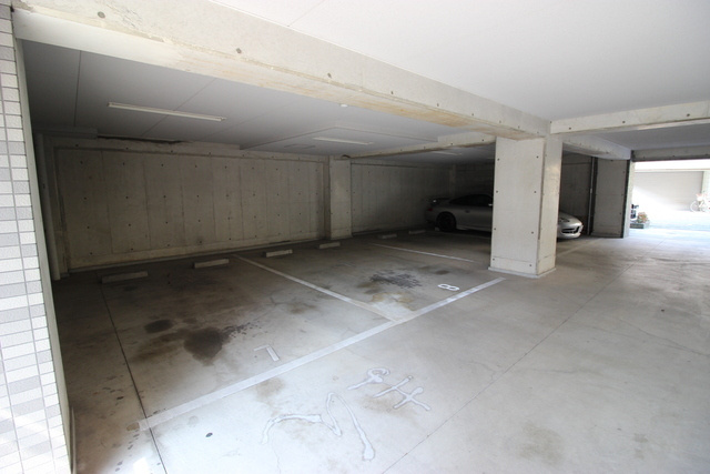 ソーシャルライフ西明石の駐車場