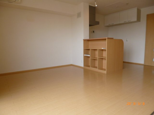 グランメール【キャッシュバック対象物件】の居間・リビング|ゆったりとした居間です