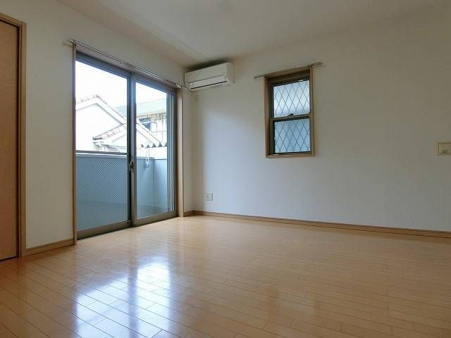 ヴィーブリアン松戸Ａの内装