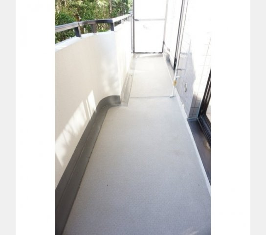 アプリーテ梶ヶ谷のバルコニー