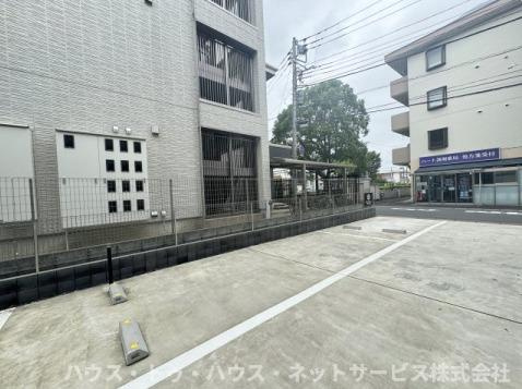 HS北松戸の駐車場