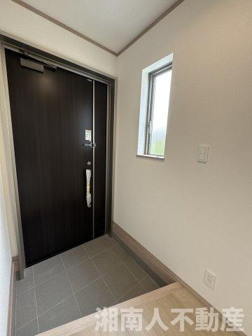 茅ヶ崎市香川7丁目　新築戸建　全3棟　の玄関|玄関です