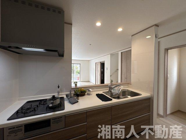 茅ヶ崎市香川7丁目　新築戸建　全3棟　のキッチン|お料理しやすいキッチンです