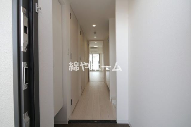 ソルテラスOSAKA MID EAST クレアストの玄関|きれいな玄関です