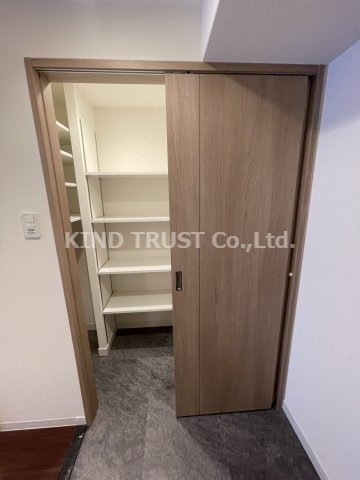 ファーストフィオーレ梅田イーストの収納|ちょっとした収納スペースも充実しています