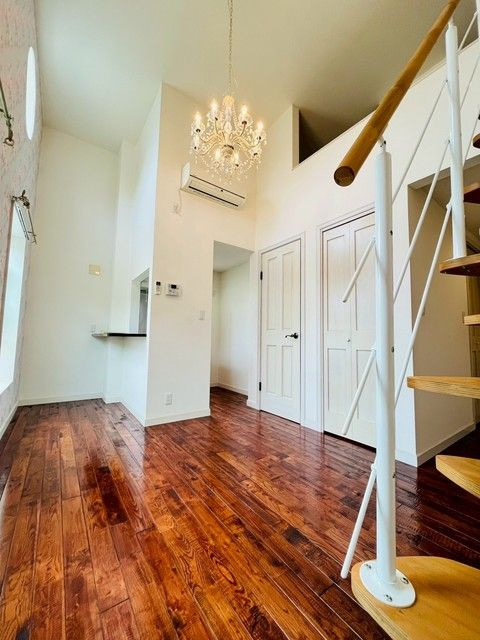 ＰＲＩＮＣＩＰＥＳＳＡ　ＬＵＣＥの洋室