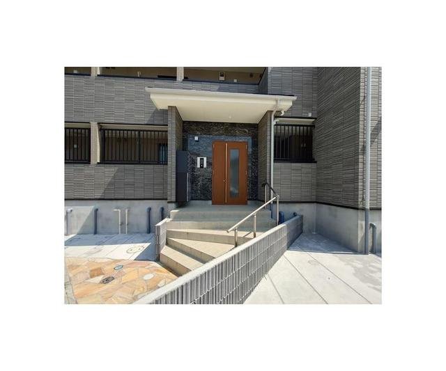 サンセット柏たなかのエントランス