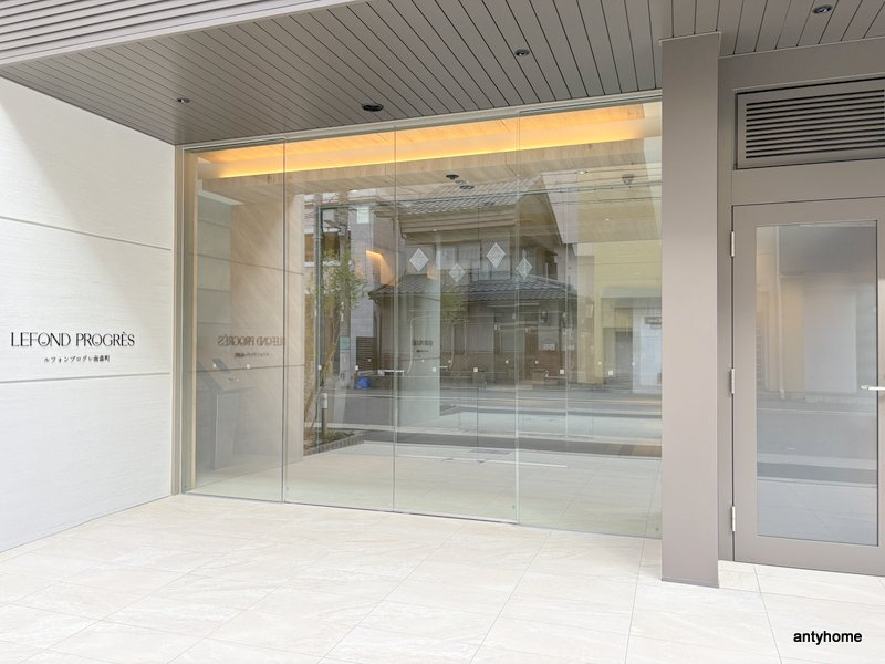 ルフォンプログレ南森町　仲介手数料無料のエントランス