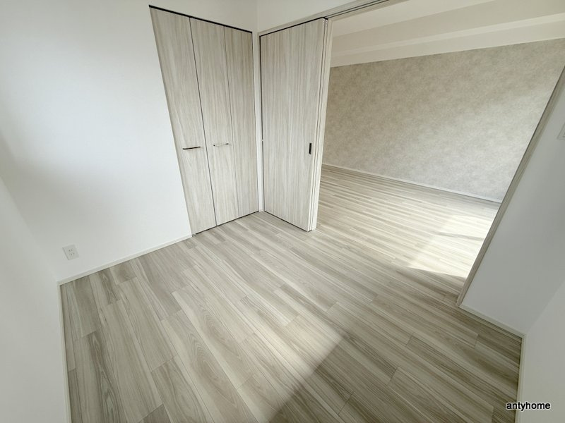 ルフォンプログレ南森町　仲介手数料無料の寝室