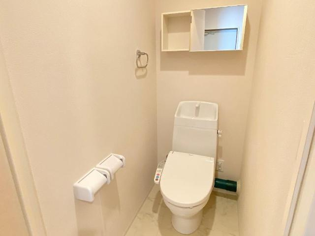 ラピスラズリのトイレ|シャワー付トイレ