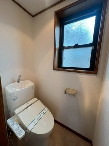 目黒区駒場　中古戸建のトイレ