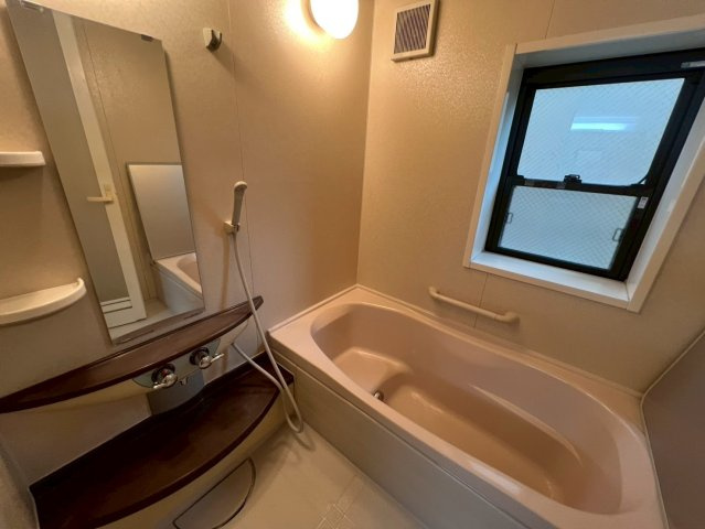 目黒区駒場　中古戸建の浴室