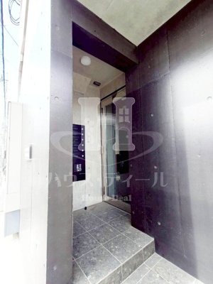 【エントランス】 | GRAN DOMANE KITAAKABANE | 落ち着いたエントランスです