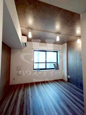 【居間・リビング】 | GRAN DOMANE KITAAKABANE | こちらのリビングで趣味の時間をお楽しみください