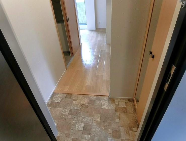 ガレ本八幡の玄関|玄関