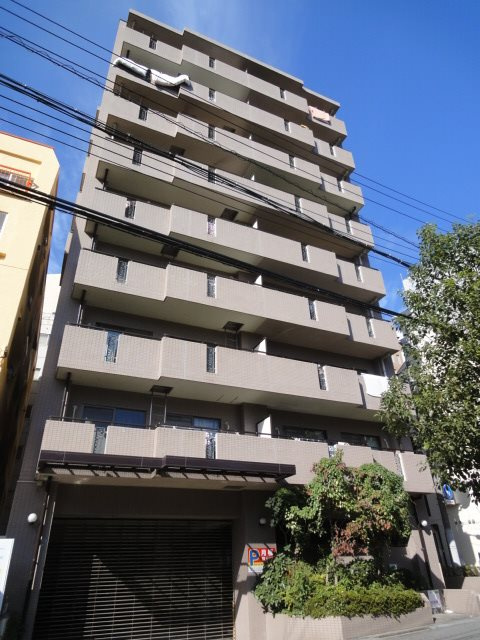 ライフ新神戸の外観