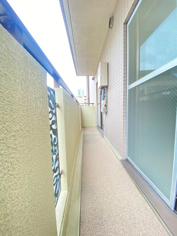 ライフ新神戸のバルコニー