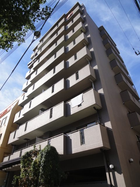 ライフ新神戸の外観