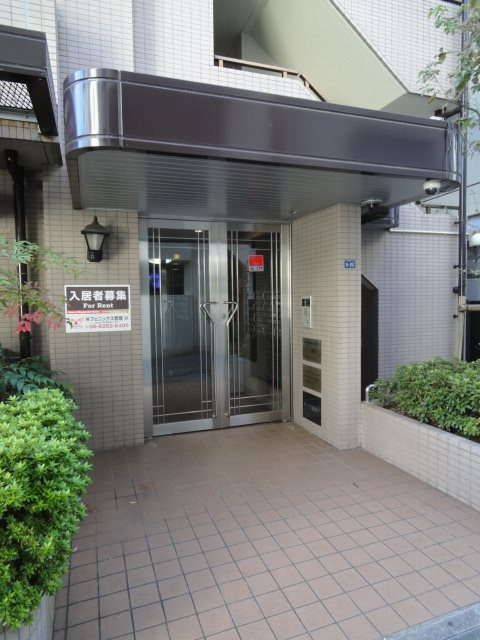 ライフ新神戸のエントランス