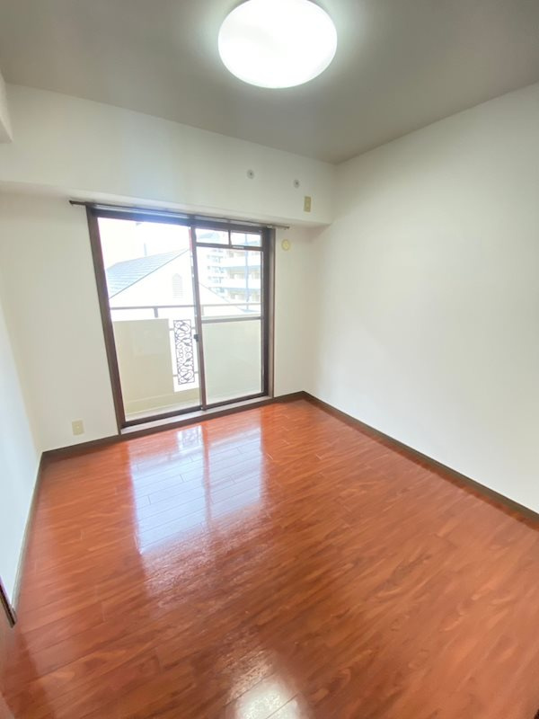 ライフ新神戸の寝室