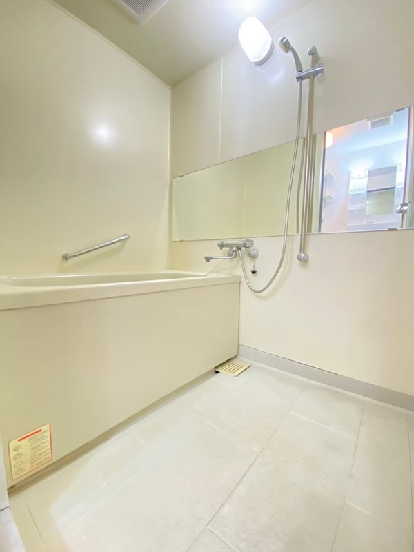 ライフ新神戸の浴室