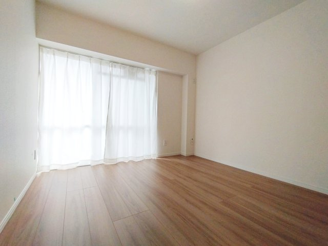 日生行徳マンションの洋室|落ち着いた色調の洋室です