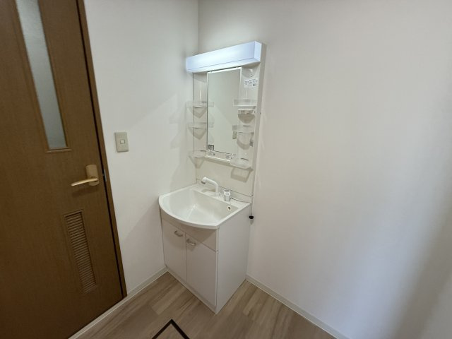 技建ハイツの独立洗面台