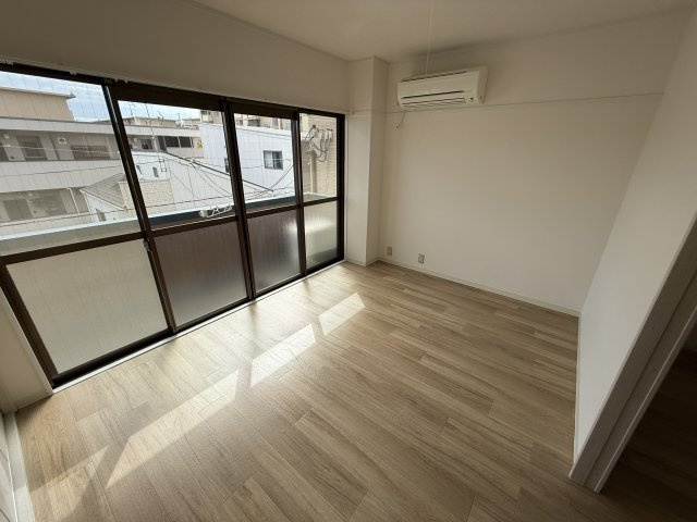 技建ハイツの寝室