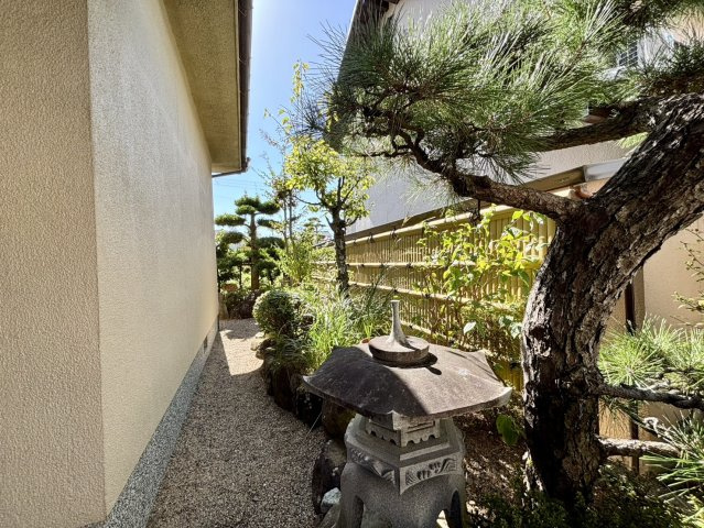 岸和田市上松町　中古戸建の庭
