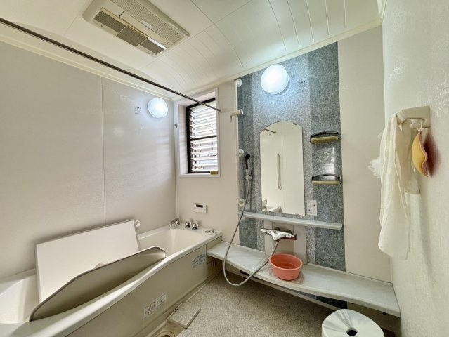 岸和田市上松町　中古戸建の浴室