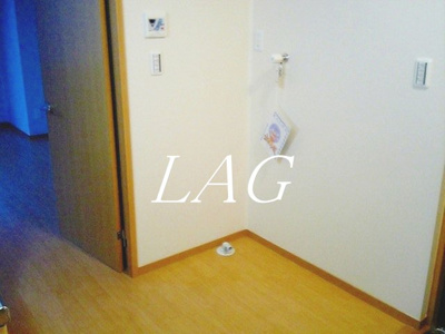 【設備】 | アーバンライフ中野 | 洗濯機置場です。