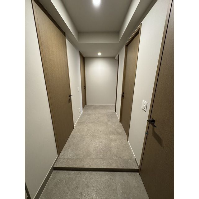 ザ・パークハウス千代田六番町の玄関