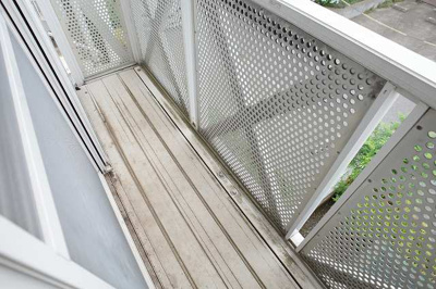 【バルコニー】 | フレグランス津田沼A棟 | 外からの目が気にならないバルコニーで洗濯物が干せます