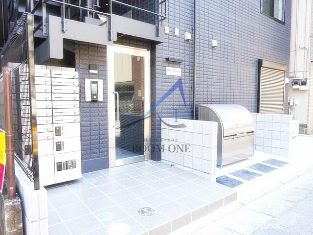 Ｂｅｌｌｅ　Ｎｏｉｒｅ　Ｋ（ベル・ノワール・ケー）のエントランス|エントランスです。