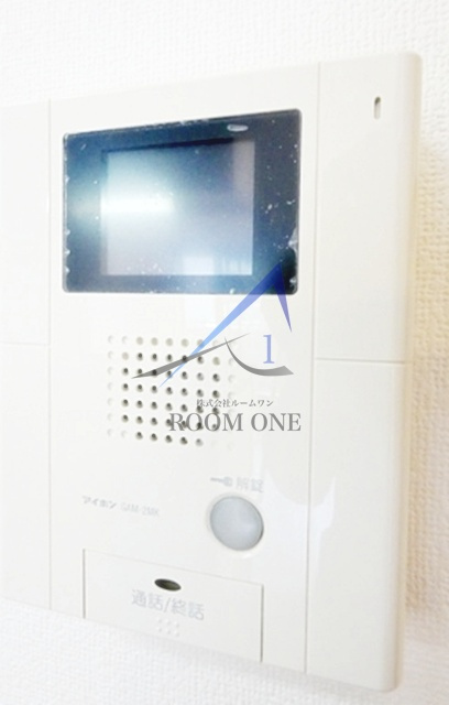 ウィスティリアのセキュリティ|モニター付きインターホンです。