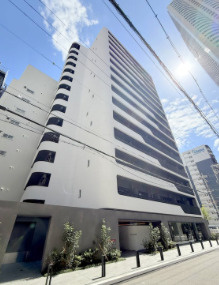 コンフォリア・リヴ北浜淡路町の外観