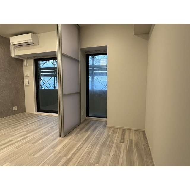 コンフォリア・リヴ北浜淡路町の寝室