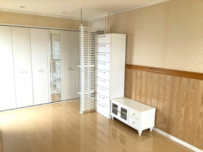 【洋室】 | 富里市七栄　店舗付住宅