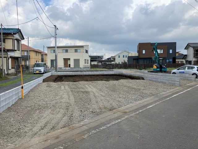 古河市長谷町　新築戸建6-1の駐車場