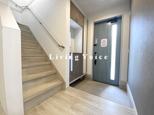 【玄関】 | 【仲介手数料０円】藤沢市高倉9期　新築一戸建て　2号棟　全2棟 | 藤沢市高倉9期　新築一戸建て　全2棟