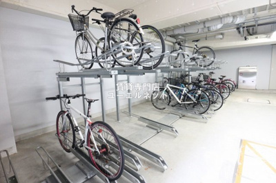 【その他共用部分】 | ミュプレ江坂 | 自転車通勤にも便利な駐輪場付き♪