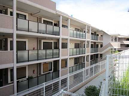 ネオライフ戸坂の外観