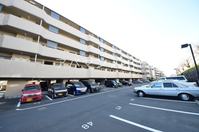 【駐車場】 | 東戸塚アーバンコンフォート壱番館 | 駐車スペースもあります