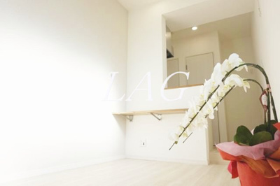 【居間・リビング】 | オーバルコート町田中町 | 洋室のお部屋です。