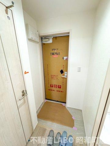 フジパレス遠里小野イーストの玄関