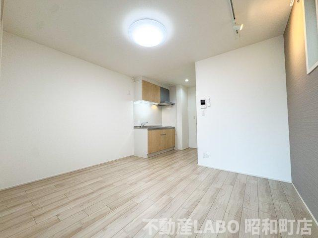 フジパレス遠里小野イーストの居間・リビング