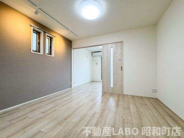 フジパレス遠里小野イーストの洋室