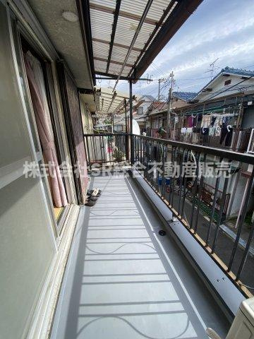 若江東町2丁目中古戸建のバルコニー|南向き広々バルコニーで洗濯物が乾きやすいです！